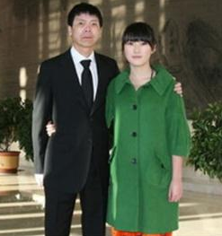 曝冯小刚与23岁大女儿近照 冯思羽北影即将毕业