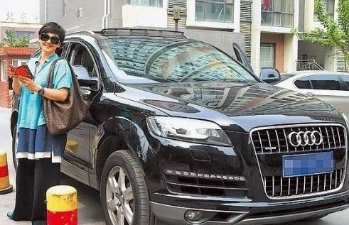 41岁柯以敏月入四百万养病夫 粉丝豪掷百万赠