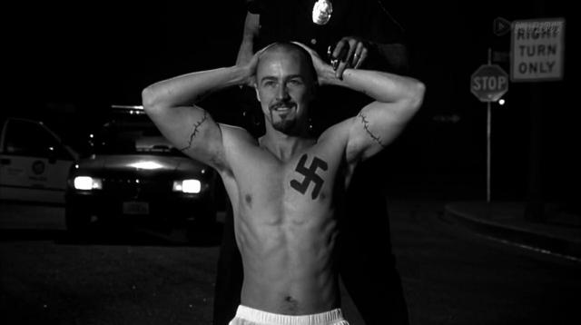 美国X档案:新纳粹分子杀黑人,被捕时露出微笑