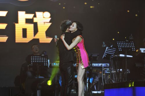 《歌声传奇》决战之夜 曹轩宾再唱天籁《绒花