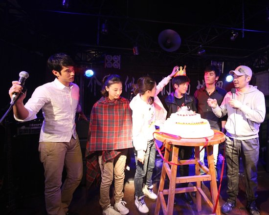 快男冠军武艺片场庆生 许愿祝福电影《北角》