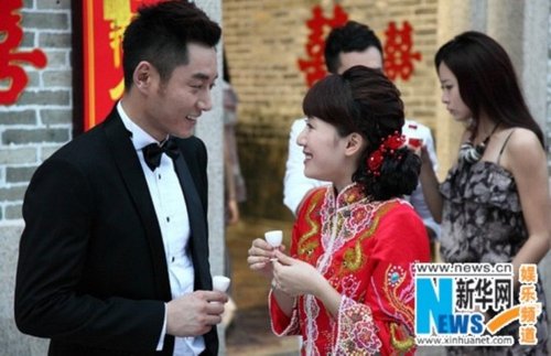 《纸婚》深圳热拍 李念大婚风光出嫁剧照曝光(图)