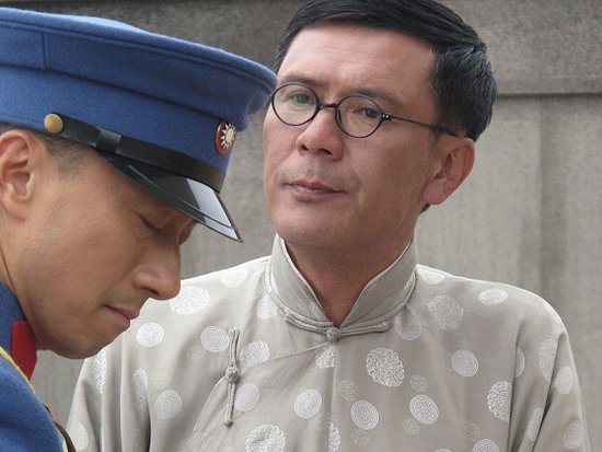 《开天辟地》收视飘红  姚安濂 成蒋介石智囊_