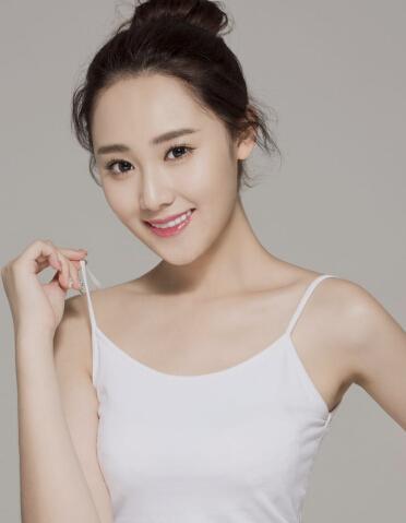 电影《男神抱抱》上映  荣梓希决战男神超强CP