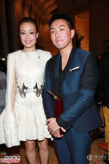 叱咤乐坛流行榜颁奖典礼 陈奕迅获三奖成大赢家