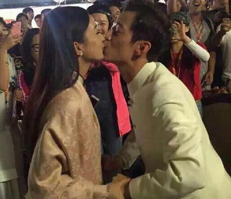  何炅王菁 恋情曝光 赵丽颖躺枪被称神助攻_娱