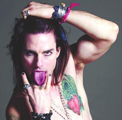 汤姆·克鲁斯摇滚大片曝光 涂黑指甲吐舌搞怪