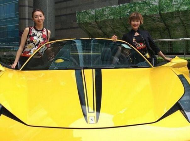 总值700万嫁妆！陈曼娜嫁女儿豪送400万名车