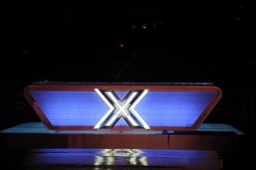 《激情唱响》首播 评委羽凡阿朵柴智屏三强并立