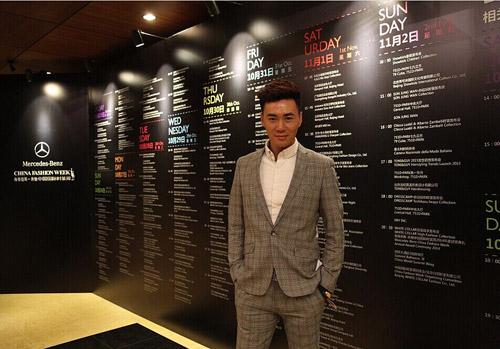 刘灿时装周上演亲子秀 时尚要从娃娃抓起