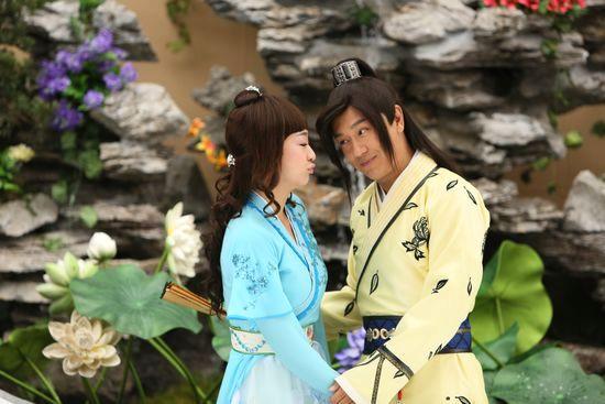 《天天有喜2》热拍  陈浩民 穆婷婷拥吻遭调侃_