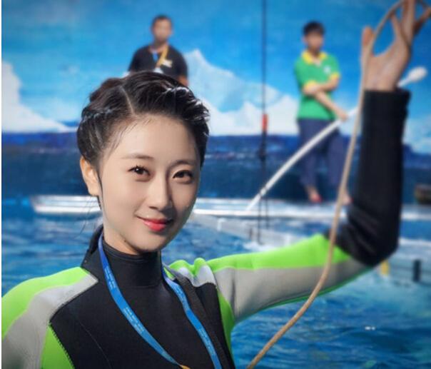 楚月新片《白鲸之恋》入围金鸡百花 将出席红毯