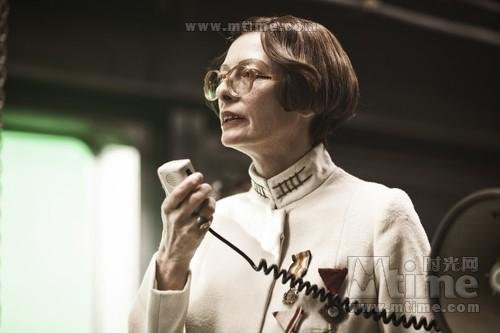 《雪国列车》曝特辑 奉俊昊为蒂尔达斯文顿改戏