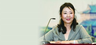 作家严歌苓：莫言获奖了，我打算“敲”他一笔