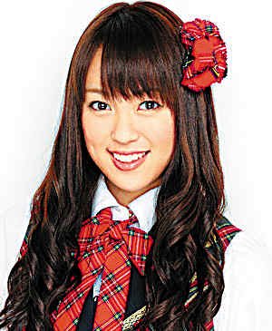 AKB48两成员与男性喝酒照曝光 被指成离队主因