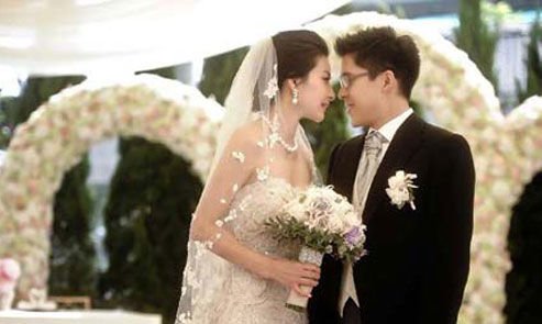 评晶刚婚变：在娱乐圈混，要有苍井空的淡定