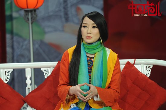 萨顶顶仙落《中国范儿》 独家回应春晚走音