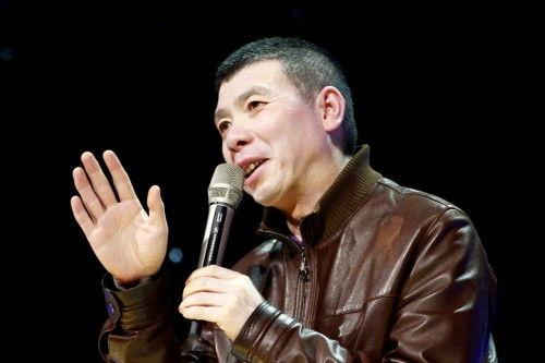 同济大学教授:春晚导演冯小刚是否该被问责?