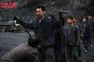 陈建斌千里追凶 《人山人海》过审引热议