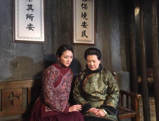 《布衣天下》热拍 陈嫣嫣戏中耿直传承优良品质