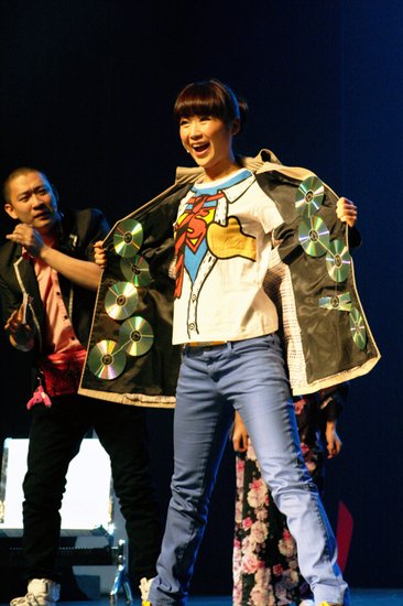 邓超赞曹云金演技好 “九儿”亮相《分手大师》