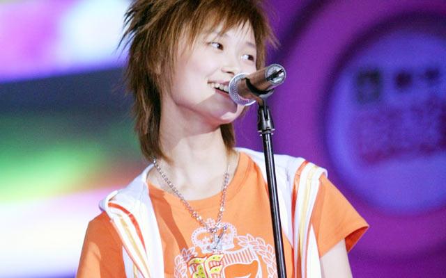 一周综艺:李宇春舒淇哄抢16位小鲜肉