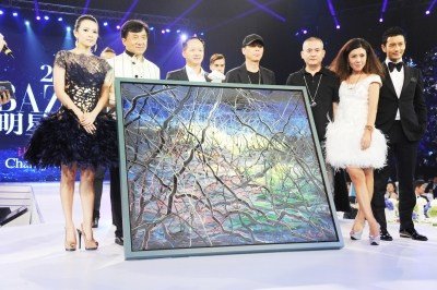 冯小刚合作油画拍1700万 网友:冯导画了几笔(