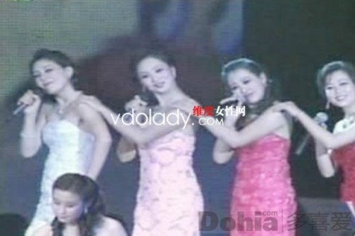 <em>金正恩</em>亲组朝鲜版<em>少女时代</em>网络走红 曝美女私