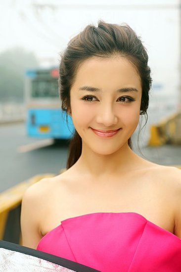 李依晓图片