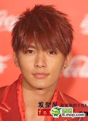 炎亚纶整容了吗?炎亚纶旧照前后对比(图)