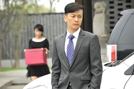 《爱情面前谁怕谁》热播 于毅迅速变身职场男