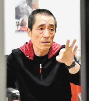 张艺谋称父遗愿促使超生 妻子：谣言伤家人