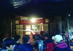 赵薇新戏拍摄现场与市民起冲突 剧组道歉表无奈