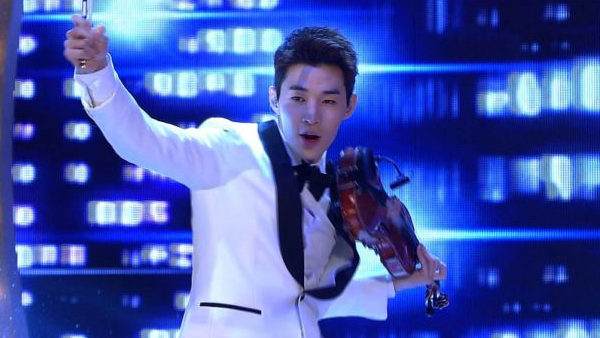 宋丹丹竟说Henry丑 她应该没见过拉琴的少年吧