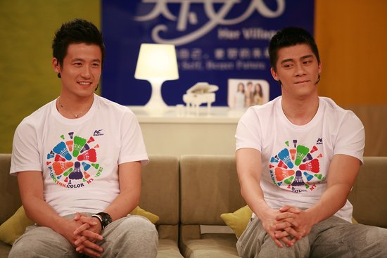 风云组合做客《<em>天下女人</em>》 讲述搭档兄弟情_
