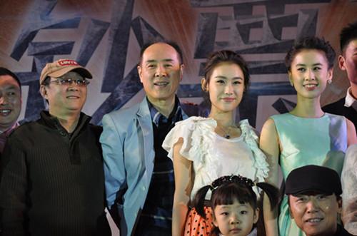 电影《钞票飞》热拍 王全有文武双全演秀才