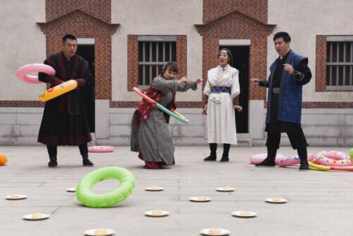 《憋住不准笑》爆笑升级 镖师囧途一起走一起