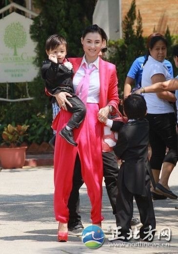 张豪龙大婚张柏芝携子捧场 揭二人不为人知童