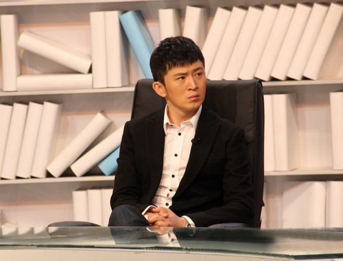 郭家铭做客《文化视点》 钻研角色感动导演