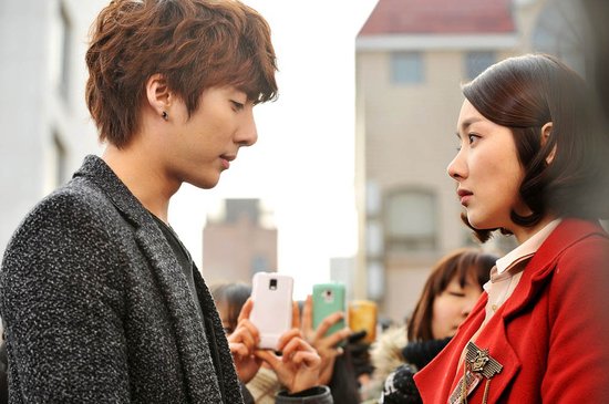 《闪亮的她》热播 金亨俊苏怡贤街头热吻照公开
