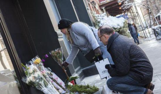 霍夫曼遗体将安葬私人墓地 本月追悼会_娱乐_