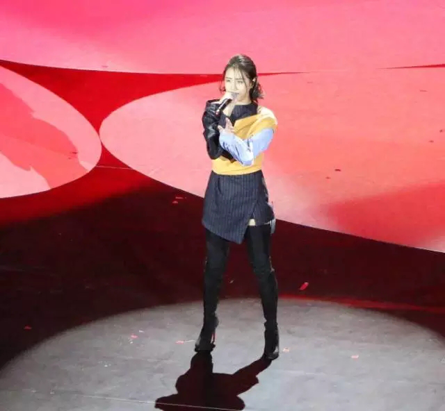 陈粒巡演上海站明日开票 走出了条自己的音乐路