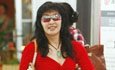 Ní shorts dearg Liu's slán tairiscint Yiyi chun an cárta sean riosca a iarraidh ar an stiúrthóir eitilt