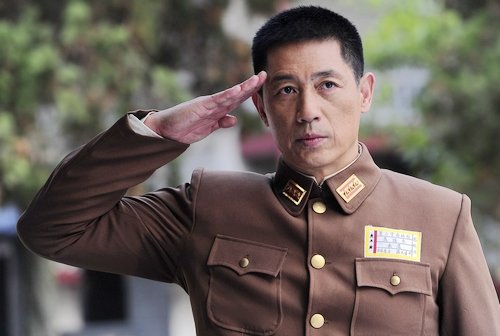 石凉不揭《档案》 为戏健身演绎最纠结军人