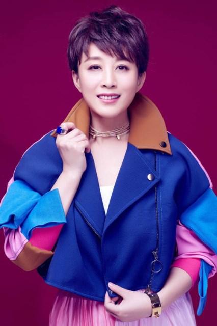 赵倩《浪花一朵朵》变身甜妈 麻辣多姿深情款款