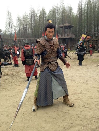 徐正曦新电影恋上蔡卓妍 轧戏成空中飞人(图)_娱乐_腾讯网