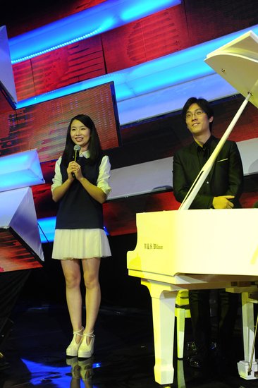 《中国梦想秀》为追梦人撮合“御用钢琴师”
