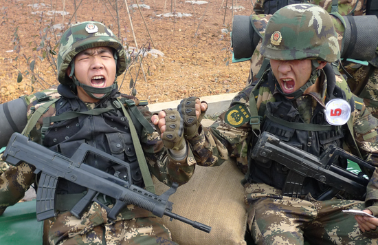 明星围观士兵突击第二季 普通士兵引发励志共