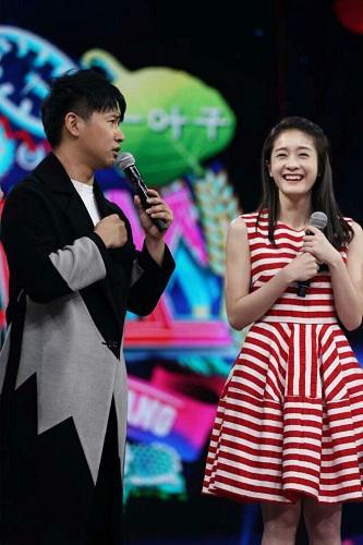 张雪迎机智应对天天兄弟 18岁萝莉逗趣说情话