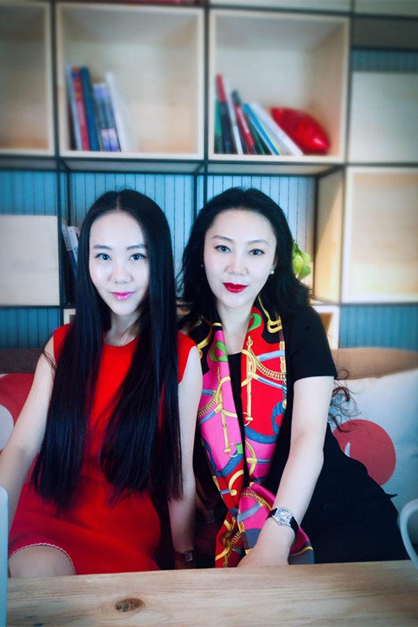 胡彩虹amy母女档做客直播 现场相爱相杀爆猛料